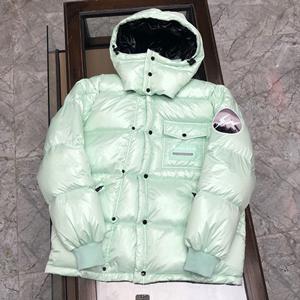 Moncler × Fragment モンクレール 新作 ダウンジャケット 肌寒い日に着用する 綺麗に決まるフォルム!