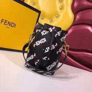 新色登場 フェンディ FENDI 2018新品セール ショルダーバッグ 2色可選 オンラインストア_フェンディ FENDI_ブランド コピー 激安(日本最大級)