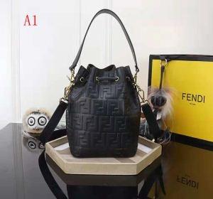 高評価人気品 フェンディ FENDI エレガントでセンス高き...