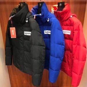 シンプルで合わせやすい SUPREME シュプリーム 秋のお...