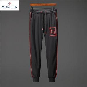 抜け感のあるスタイルが完成 デニムパンツ 夏の必須アイテムを モンクレールMONCLER2019年春夏コレクションに見る_モンクレール MONCLER_ブランド コピー 激安(日本最大級)