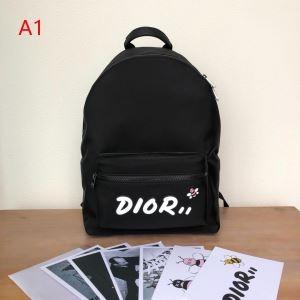Dior ディオール メンズ バックパック スーパーコピー ブラック レザー ファッション 最安値 ３色選択可 1KWBA064YLE_H03E