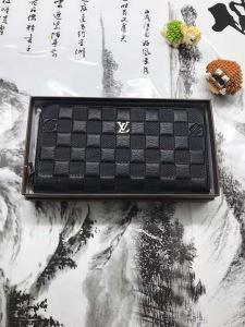 Louis Vuitton ルイ ヴィトン 財布 コピー 長財布 ロゴディテール 海外で高く評判されたアイテム 大人気 メンズ ブラック