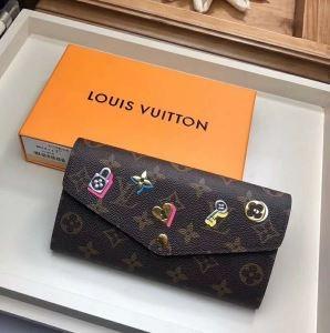Louis Vuitton ルイヴィトン レディース 長財布 上品な彩りに大歓迎春夏新品 コピー スタップボタン開け方 ファッション M64117