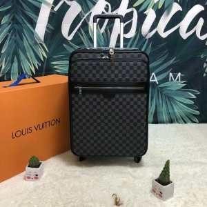 ルイ ヴィトン LOUIS VUITTON 2019春夏トレ...