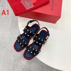 ヴァレンティノ サンダル スタッズ ファッションの最先端アイテム スーパーコピー VALENTINO カジュアル ３色選択可 品質保証