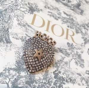 季節感もプラス2019新作 人気沸騰中！おしゃれ新品 ディオール DIOR ブローチ_ディオール DIOR_ブランド コピー 激安(日本最大級)