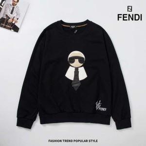 プルオーバーパーカー この冬欲しいスタイル フェンディ2019秋冬の必需品 FENDI この秋の主役となった パーカー ナチュラルコーデに使いやすい_フェンディ FENDI_ブランド コピー 激安(日本最大級)