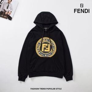 2019秋冬におしゃれな着こなし フェンディ FENDI ほっこりと温かみのある雰囲気にし パーカー 冬で可愛くて楽チンな人気アイテム_フェンディ FENDI_ブランド コピー 激安(日本最大級)