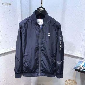 今年の秋冬のトレンドも意識 モンクレール MONCLER ブ...