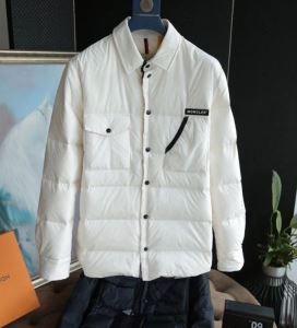 MONCLER 幅広いスタイルにコーディネート モンクレール【最新】2019年秋冬のトレンド速報 目を引く ダウンジャケット_モンクレール MONCLER_ブランド コピー 激安(日本最大級)