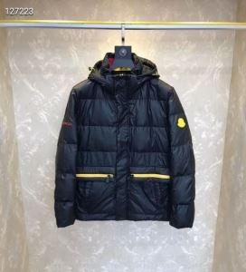 冬の最旬コーデに仕上げる MONCLER モンクレール 待ち...