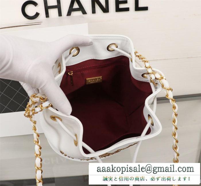  chanel 斜め掛けバッグ 3色可選 冬ムードを盛り上げる 2019秋冬におすすめ着こなし