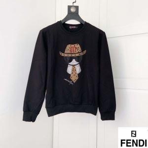 プルオーバーパーカー 遊び心たっぷり秋冬コーデ フェンディ 秋冬コーデに合わせやすい FENDI 秋冬ファッションをおしゃれに着こなし_フェンディ FENDI_ブランド コピー 激安(日本最大級)