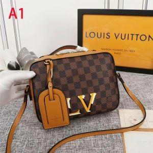 おしゃれなスタイリングが簡単に叶える 2019秋冬の必需品 ルイ ヴィトン LOUIS VUITTON 斜め掛けバッグ 3色可選_ルイ ヴィトン LOUIS VUITTON_ブランド コピー 激安(日本最大級)