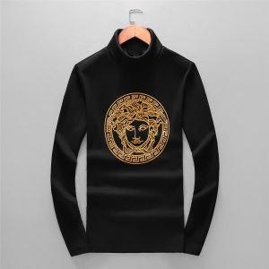 ヴェルサーチ VERSACE 長袖Tシャツ 秋冬トレンドを取...