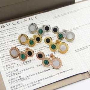 ピアス 寒い季節の王道アイテム ブルガリ BVLGARI 秋...