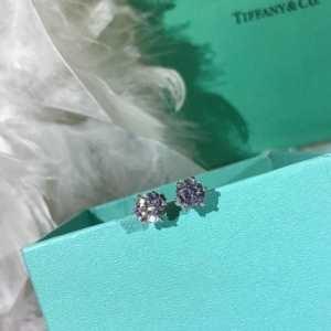 遊び心たっぷり秋冬コーデ ティファニー Tiffany&Co 秋冬コーデに合わせやすい ピアス 着こなしの幅が広がる_ティファニー_ブランド コピー 激安(日本最大級)