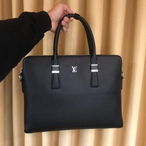 ナチュラルコーデに使いやすい ルイ ヴィトン ふんわりまとって暖かお洒落 LOUIS VUITTON ほっこりと温かみのある雰囲気に ハンドバッグ_ルイ ヴィトン LOUIS VUITTON_ブランド コピー 激安(日本最大級)