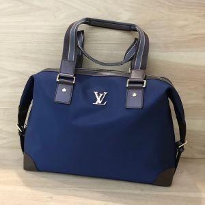 冬ファッションの定番 ルイ ヴィトン 季節感溢れる秋らしいコーデ LOUIS VUITTON 簡単に秋冬の季節感をアップ ハンドバッグ_ルイ ヴィトン LOUIS VUITTON_ブランド コピー 激安(日本最大級)