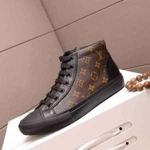 程よい抜け感を演出 ルイ ヴィトン LOUIS VUITTON 冬コーデが華やぐ本命 ランニングシューズ 冬で可愛くて楽チンな人気アイテム_ルイ ヴィトン LOUIS VUITTON_ブランド コピー 激安(日本最大級)