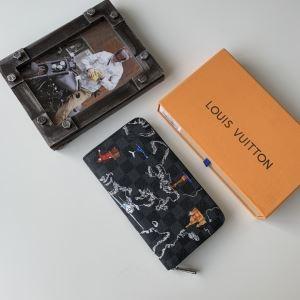 着こなしの幅が広がる 財布/ウォレット 秋冬ファッションをおしゃれに着こなし ルイ ヴィトン LOUIS VUITTON 最新秋冬トレント_LOUIS VUITTON ルイ ヴィトン_ブランド コピー 激安(日本最大級)