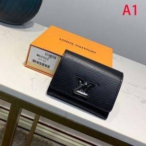 多色可選 寒い季節を彩るアイテム ルイ ヴィトン秋めいたコーデに仕上げる LOUIS VUITTON 財布/ウォレット簡単に秋冬の季節感をアップ_ルイ ヴィトン LOUIS VUITTON_ブランド コピー 激安(日本最大級)