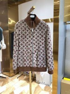 秋冬ファッションをおしゃれに着こなし ルイ ヴィトン LOUIS VUITTON　真冬には大注目 ハーフコート 最新秋冬トレント_ルイ ヴィトン LOUIS VUITTON_ブランド コピー 激安(日本最大級)