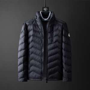 モンクレール この秋冬に持ちたくなる MONCLER 2色可...