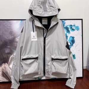 2色可選 モンクレール秋のコーデで使いやすい MONCLER...