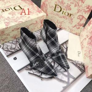 ディオール 落ち着いた秋冬ファッションを楽しむ 2色可選 DIOR 普段使いもオフィスもOK レザーブーツ 秋に着回しやすい_ディオール DIOR_ブランド コピー 激安(日本最大級)