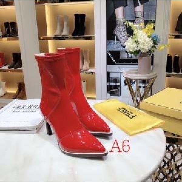 秋のコーデで使いやすいフェンディ多色可選 FENDI 一気にトレンド感が出す レザーブーツ 遊び心たっぷり秋冬コーデ_フェンディ FENDI_ブランド コピー 激安(日本最大級)