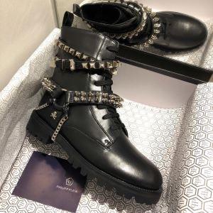 一気にトレンド感が出す フィリッププレイン 遊び心たっぷり秋冬コーデ PHILIPP PLEIN レザーブーツ 秋冬ファッションをおしゃれに着こなし_フィリッププレイン PHILIPP PLEIN_ブランド コピー 激安(日本最大級)