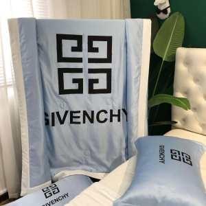 超極細繊維を使用した美品 ジバンシー 不眠症対策　ストレス解消 GIVENCHY サラサラ感を保つ ブランケットお肌の敏感な方におすすめ_ジバンシー GIVENCHY_ブランド コピー 激安(日本最大級)