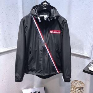 春夏にも楽しむすアイルに2色可選 モンクレール MONCLER オフィスコーデもシャレ見え フード付きコート_モンクレール MONCLER_ブランド コピー 激安(日本最大級)