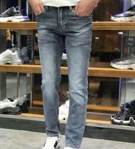 ジーンズ ナチュラルコーデのコツ ヴェルサーチ春夏コーデの主役に VERSACE この春夏大注目_ヴェルサーチ VERSACE_ブランド コピー 激安(日本最大級)