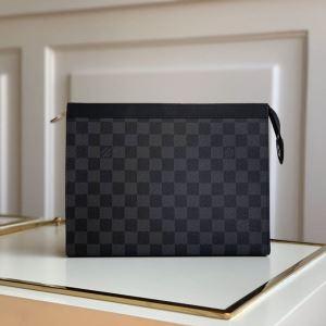 身軽におしゃれを楽しむ ルイ ヴィトン LOUIS VUITTON 軽やかな印象に着こなす ポーチ_ルイ ヴィトン LOUIS VUITTON_ブランド コピー 激安(日本最大級)