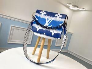 レディースバッグ 今年春夏も大人気 ルイ ヴィトン 軽やかに着たい春夏コーデ LOUIS VUITTON_ルイ ヴィトン LOUIS VUITTON_ブランド コピー 激安(日本最大級)