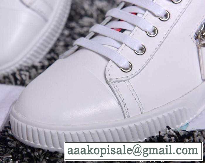 大人のおしゃれに 2015 PRADA プラダ フラットシューズ 軽量で疲れにくい