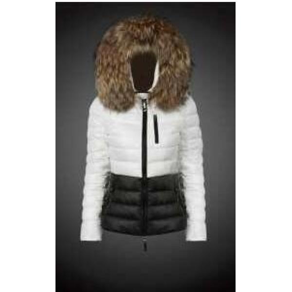 印象を与えてくれる　秋冬 MONCLER モンクレール 高品質なダウンジャケット 3色可選_女性用ダウンジャケット_モンクレール特集_スーパーコピーブランド激安通販 専門店  
