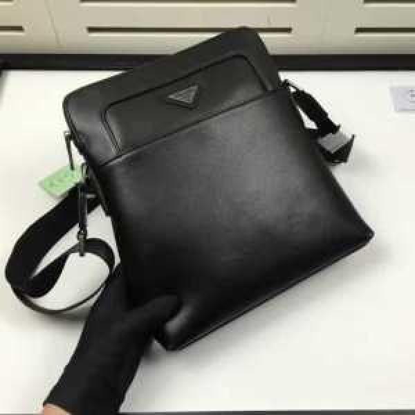 個性的なデザ 2017春夏 プラダ PRADA ショルダーバッグ 斜め掛けバッグ_プラダ メンズバッグ_バッグ メンズ_スーパーコピーブランド激安通販 専門店  