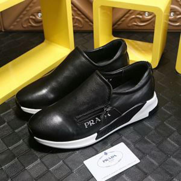 2017最新入荷 プラダ PRADA ランニングシューズ 大...