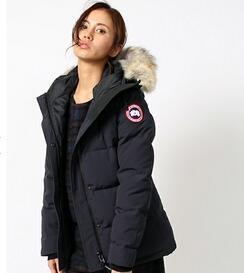 ミドルレングスが汎用性も高く　CANADA GOOSE/カナ...