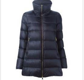 大好評　MONCLER モンクレールスーパーコピー 最適な暖...