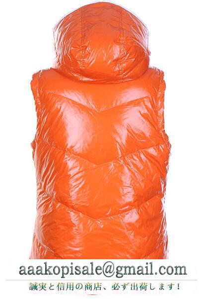春、秋、冬シーンでご活躍いただけるモンクレール コピー moncler 女性用の高品質ダウンベスト