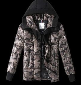 今年のファッションスタイルに欠かせない大人気な秋冬新作Moncler　モンクレール ダウン コピー　メンズ用のフード付きのダウンジャケット_モンクレール MONCLER_ブランド コピー 激安(日本最大級)