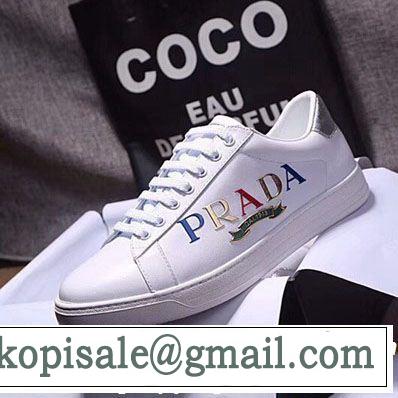 流行っている プラダ PRADA 2色可選 2018年秋冬シーズンスニーカー、靴ファッションの最先端！