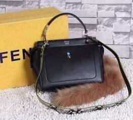 大人の女性に似合うフェンディ、Fendiの限定特価の4色レディースショルダーバッグ_フェンディ FENDI_ブランド コピー 激安(日本最大級)