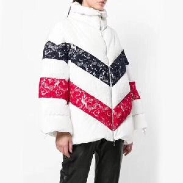 モンクレール2018年人気満々のブランド MONCLER ダ...