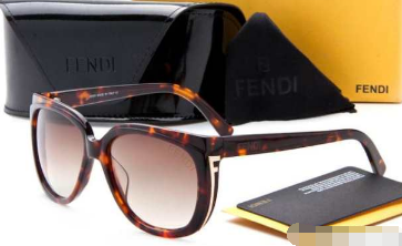 個性的　FENDI　フェンディ　コピー　サングラス　最高ラン...